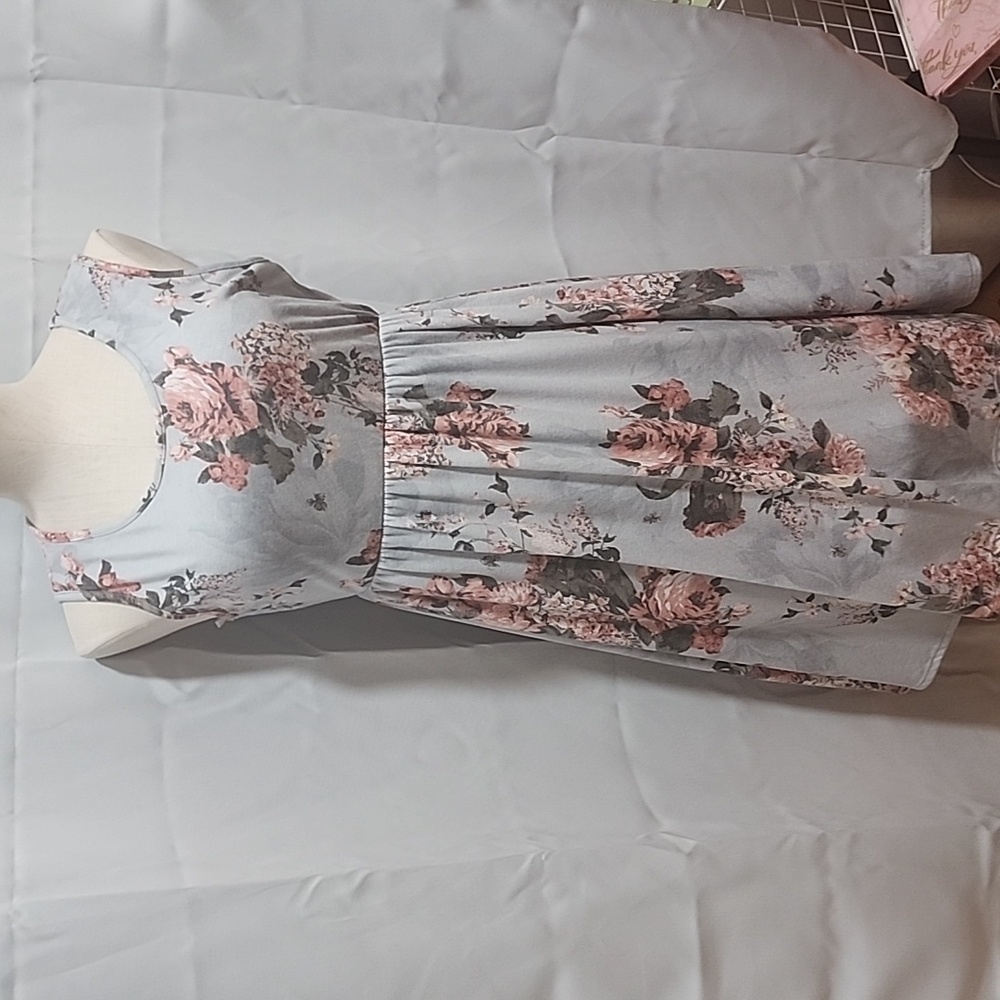 Floral Sleeveless  Dress - Gray and Pink